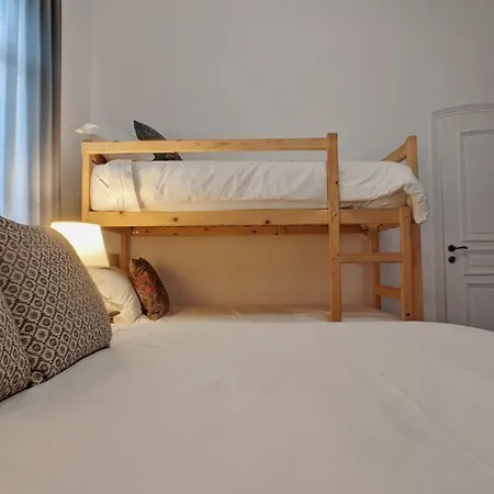 Seven Cafe&hotel Bed & Breakfast 4*