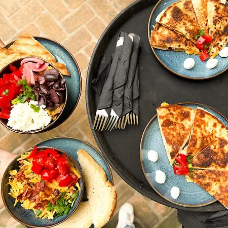 Seven Cafe&hotel Pogradec