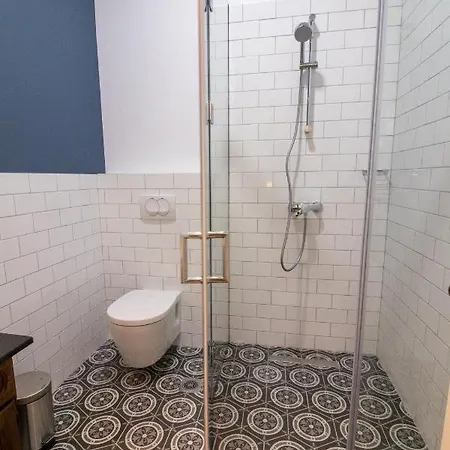 Seven Cafe And 4* Pogradec