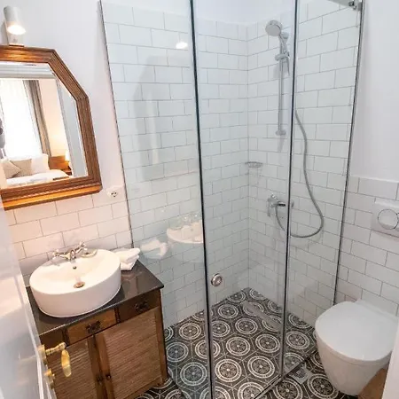 Seven Cafe And 4* Pogradec