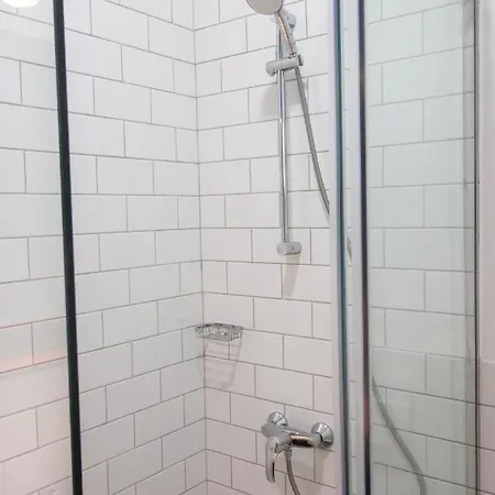 Seven Cafe&hotel 4* Pogradec