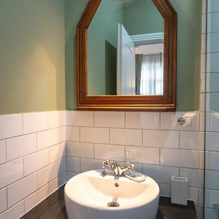 Seven Cafe&hotel Bed & Breakfast