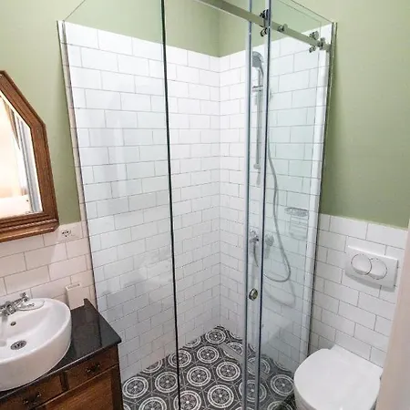 Panzió Seven Cafe And