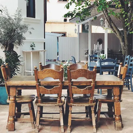 Seven Cafe &