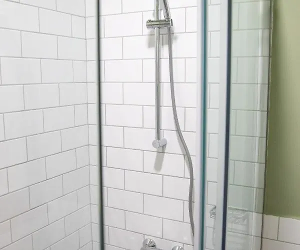 Bed & Breakfast Seven Cafe And Pogradec